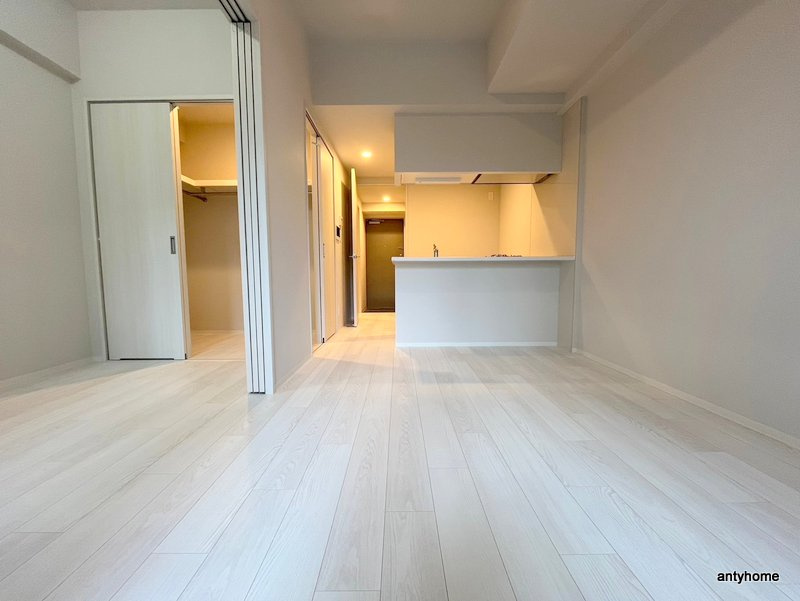 リヴェント福島　仲介手数料無料の居間・リビング