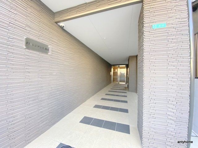 エフエルレジデンス心斎首府 仲介手数料無料のエントランス