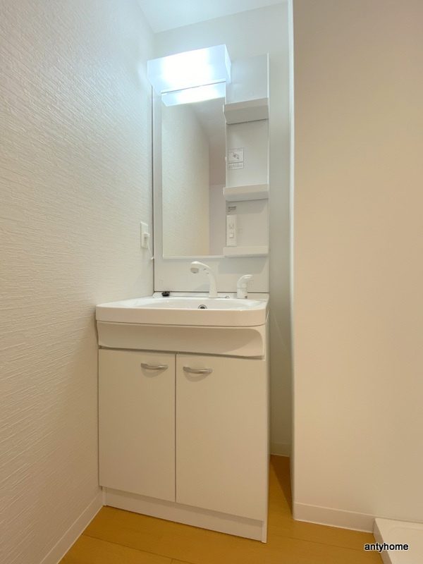 エフエルレジデンス心斎首府 仲介手数料無料の洗面所