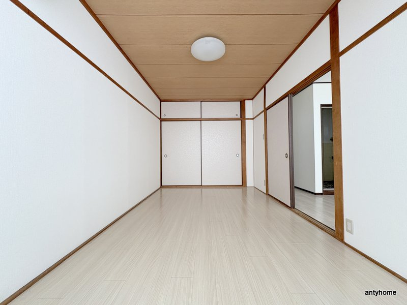 貴志ビル　仲介手数料無料の洋室