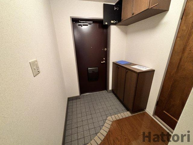 ガーデンヒルズの玄関