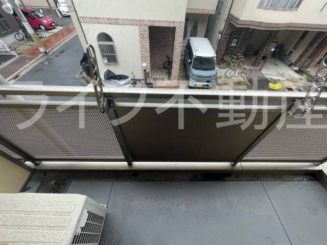 ワイズコートヨシトミのバルコニー|落ち着いた時間を過ごせるバルコニーです