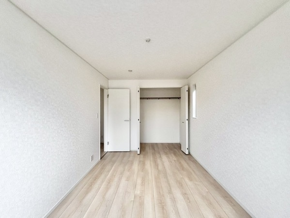 クレイドルガーデン豊田市泉町第3　全2棟　新築戸建の洋室
