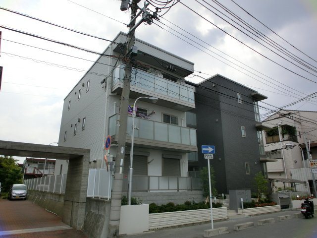 シャーメゾン下小阪Ⅰの外観