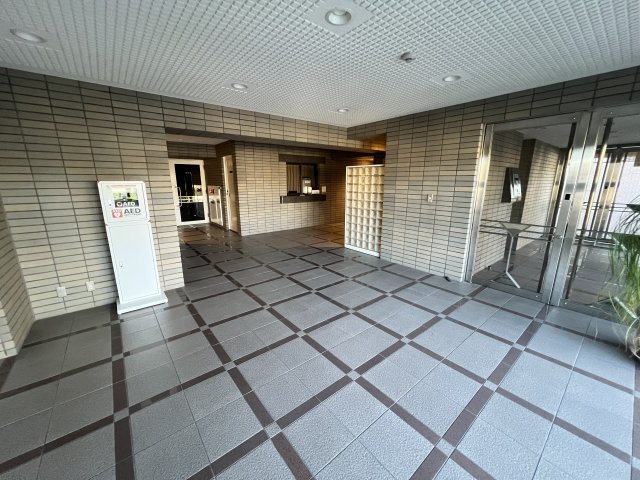 ロイアルヒルズ舞子のエントランス