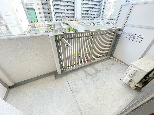 ア・ミュゼ新大阪のバルコニー