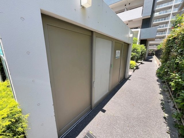 ア・ミュゼ新大阪の庭