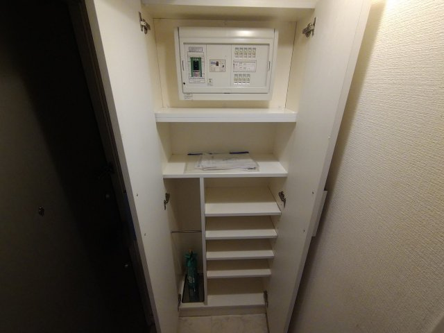 シーネクス本駒込の収納|シューズボックス　※別室参考写真です。