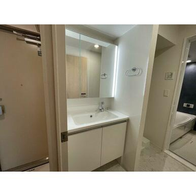 ディアコート芦屋大原町の洗面所