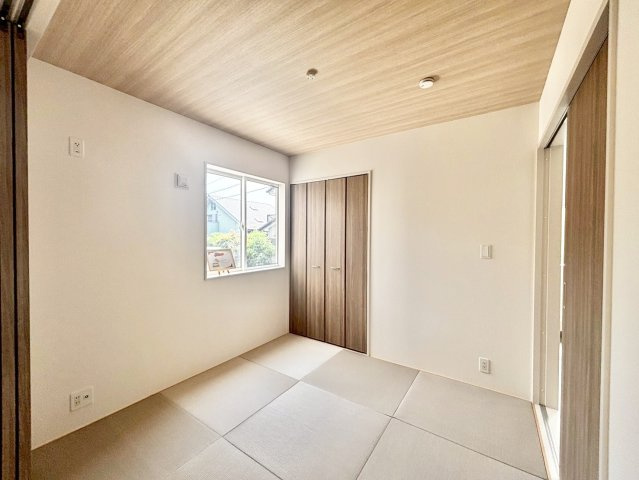 ブルーミングガーデン豊田市宮口町2丁目　全2棟　新築戸建の洋室