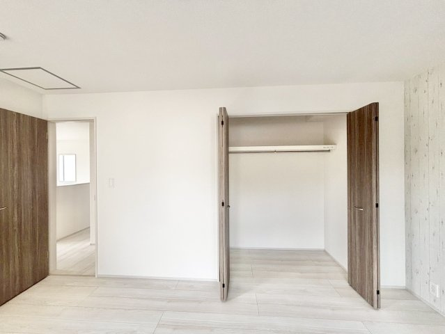 ブルーミングガーデン豊田市宮口町2丁目　全2棟　新築戸建の洋室