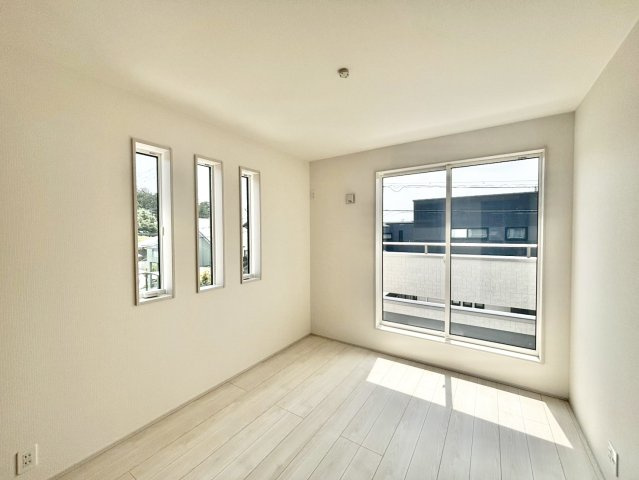 ブルーミングガーデン豊田市宮口町2丁目　全2棟　新築戸建の洋室