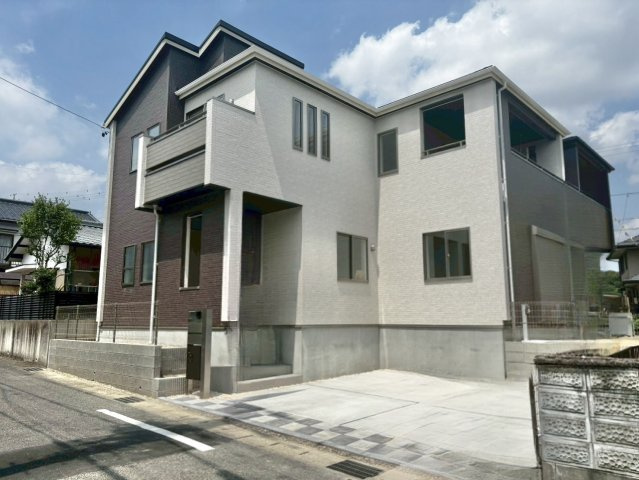 ブルーミングガーデン豊田市宮口町2丁目　全2棟　新築戸建の外観
