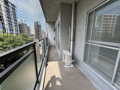 【バルコニー】 | 大濠レナーク | 別号室の写真になります。現況優先。