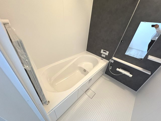 【浴室】 | 福岡市南区警弥郷3丁目2期　2号棟（全2棟）【仲介手数料無料・0円】 | 現地写真。浴室です。