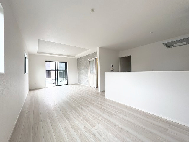 【居間・リビング】 | 福岡市南区警弥郷3丁目2期　2号棟（全2棟）【仲介手数料無料・0円】 | 現地写真。