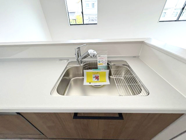 【キッチン】 | 福岡市南区警弥郷3丁目2期　2号棟（全2棟）【仲介手数料無料・0円】 | 現地写真。