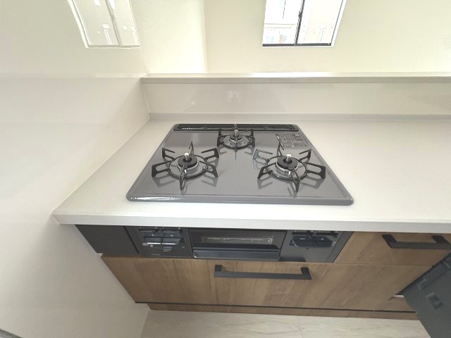 【キッチン】 | 福岡市南区警弥郷3丁目2期　2号棟（全2棟）【仲介手数料無料・0円】 | 現地写真。