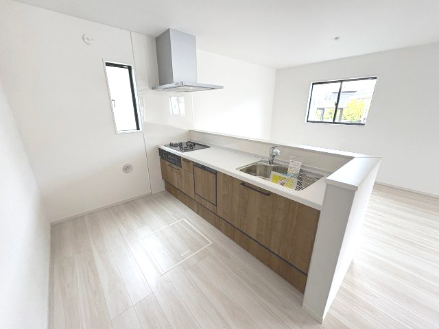 【キッチン】 | 福岡市南区警弥郷3丁目2期　2号棟（全2棟）【仲介手数料無料・0円】 | 現地写真。