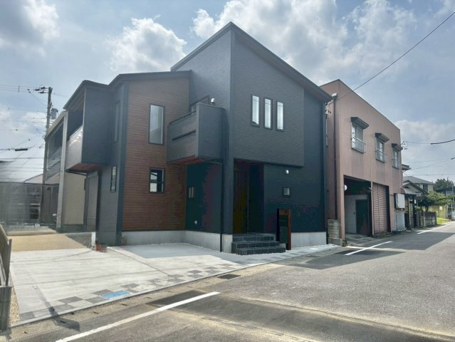 ブルーミングガーデン豊田市宮口町2丁目　全2棟　新築戸建の外観