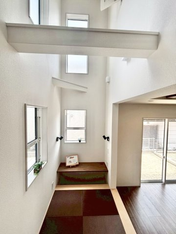 ブルーミングガーデン豊田市宮口町2丁目　全2棟　新築戸建の居間・リビング