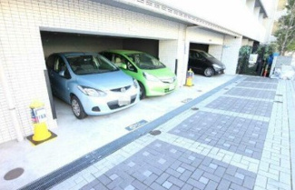 【駐車場】