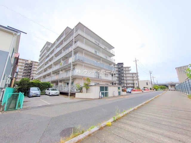 メイツ越谷　中古マンションの外観