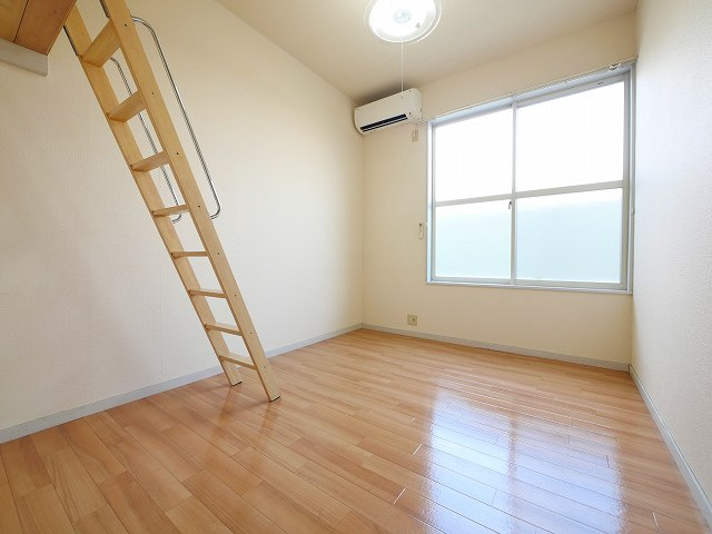 ルーチェ菅原の居間・リビング