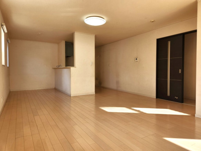 【居間・リビング】 | 池田市石橋4丁目中古戸建