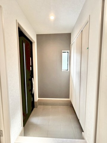 REXCRAS豊田市秋葉町第1　全2棟　新築戸建の玄関