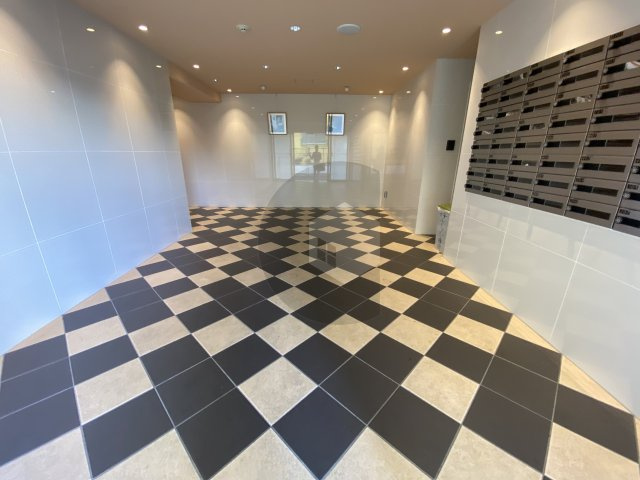 エムプラザ小阪駅前のロビー