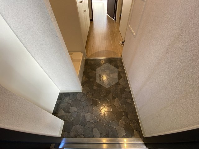 エムプラザ小阪駅前の玄関