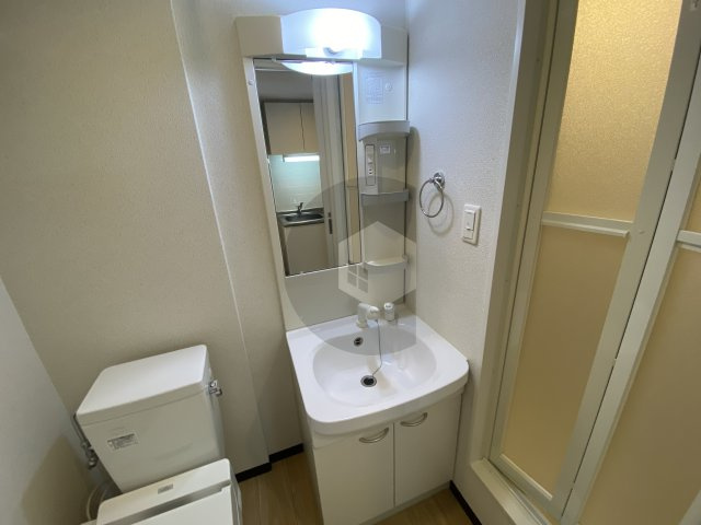 エムプラザ小阪駅前の独立洗面台