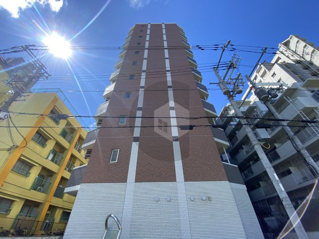 エムプラザ小阪駅前の外観