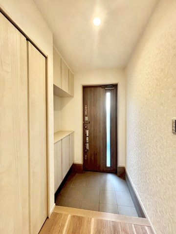 REXCRAS豊田市秋葉町第1　全2棟　新築戸建の玄関