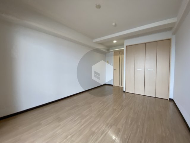 エムプラザ布施2番館の居間・リビング