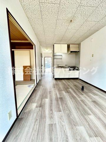 ドール箕面の居間・リビング