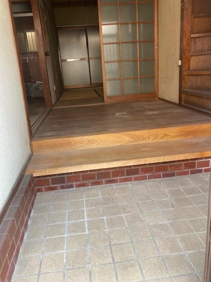 【玄関】 | 山科区西野楳本町　中古テラスハウス