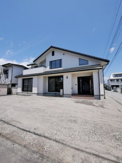 【外観】 | 南アルプス市加賀美 平成13年築大型建物 内外装大変綺麗にリフォーム済み