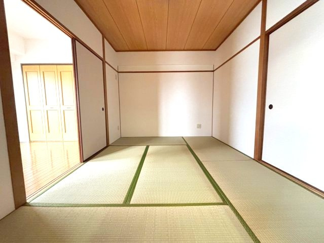 エスポアール岩根の和室