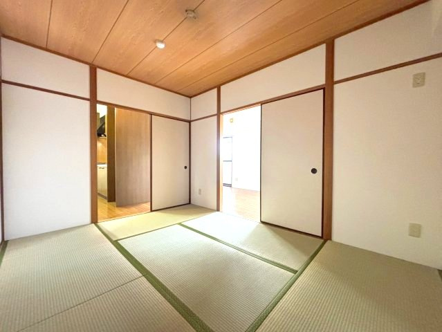 エスポアール岩根の和室