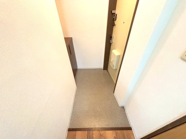 エスポアール岩根の玄関