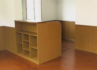 【居間・リビング】 | ルピナ大北B棟 | カウンターキッチン付きのお部屋　※参考写真です