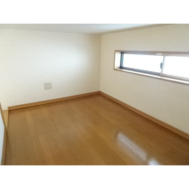 ピュアフリー井尻駅前Bの居間・リビング