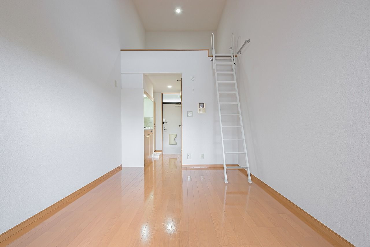 K&I壱番館の玄関