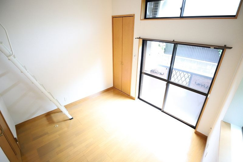 フォンテーヌ西新の居間・リビング