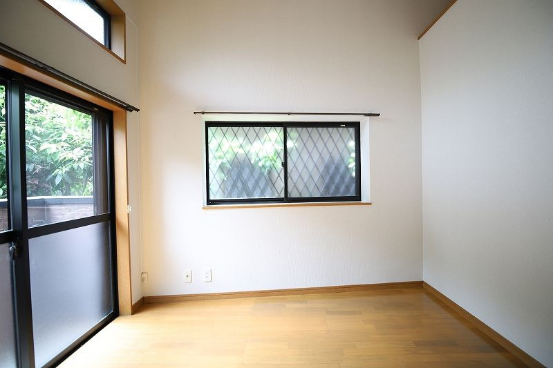 フォンテーヌ西新の居間・リビング