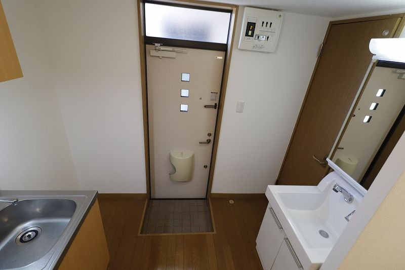 メゾンド井尻の玄関