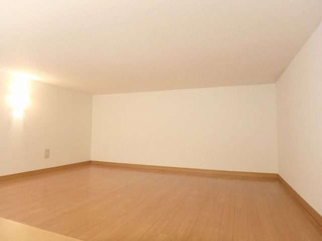 ピュア平尾弐番館の居間・リビング