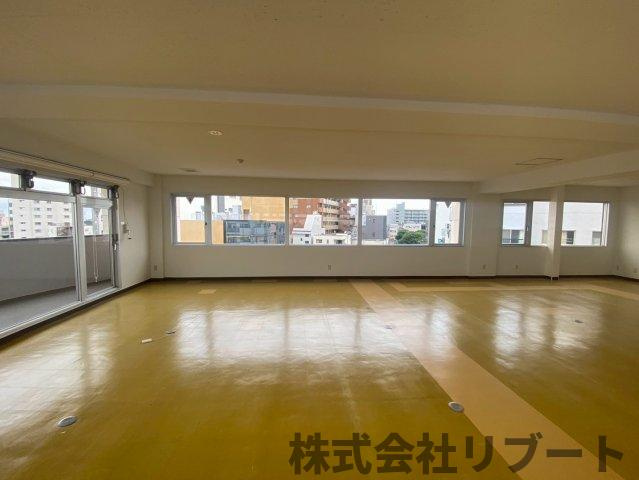 新八柱　事務所の内装